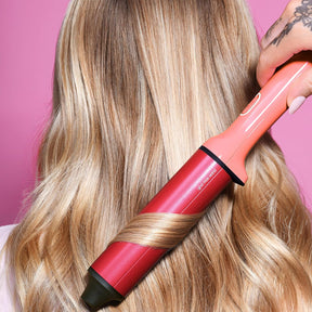 ghd Curve Max Wand (1.5") – Candy Coral Limited Edition with Heat-Resistant Bag