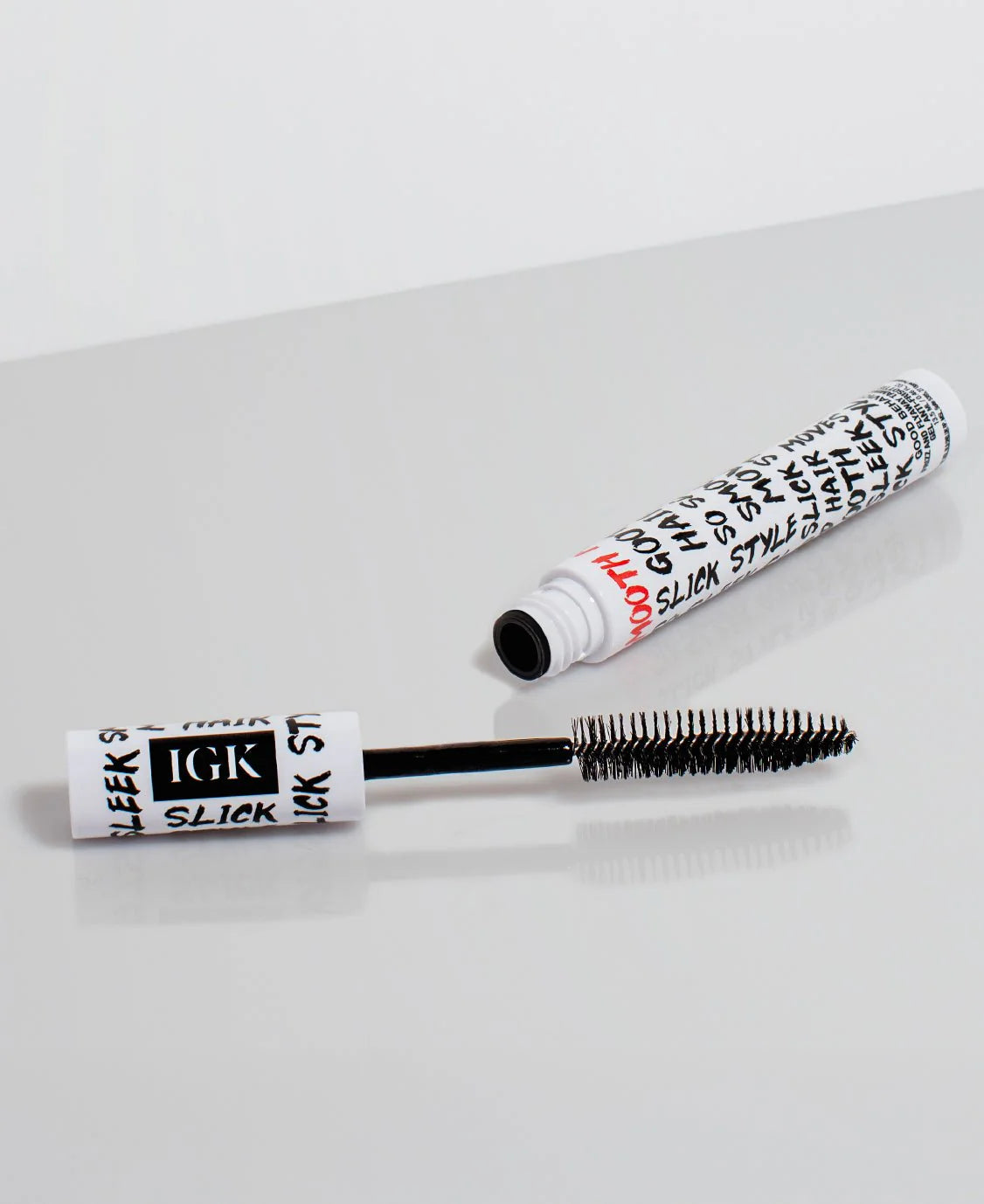 IGK Good Behaviour Frizz & Flyaway  Lightweight Gel Hair Taming Wand