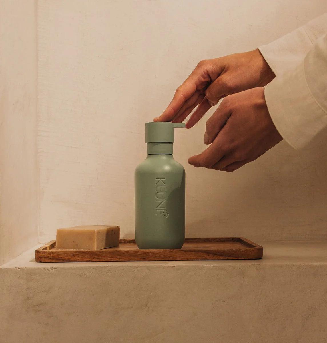 KEUNE New So Pure Empty Dispenser Bottle